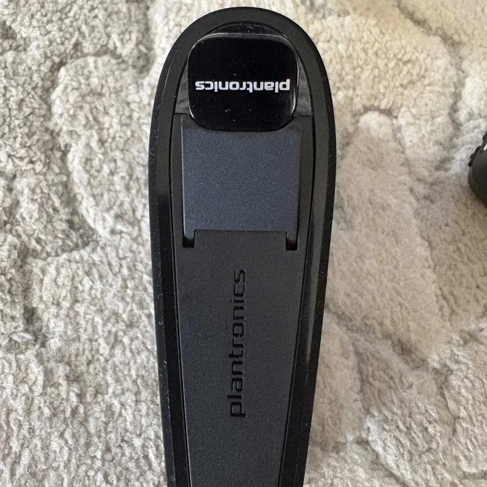 Plantronics Voyager Edge UC B255-M Bluetooth Headset System Noise Canceling